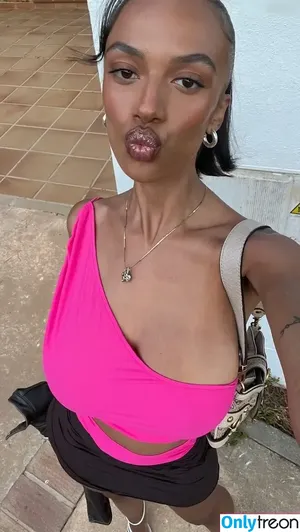 Layla (Laila Darboe) / laylaboe nude photo #0080