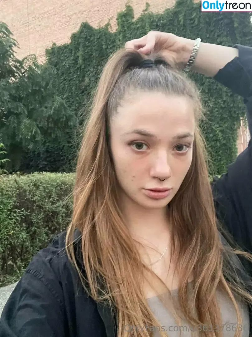 layla_role nude photo #0007 (comon_22)