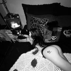 Layla Shapiro / toopoor nude photo #0004