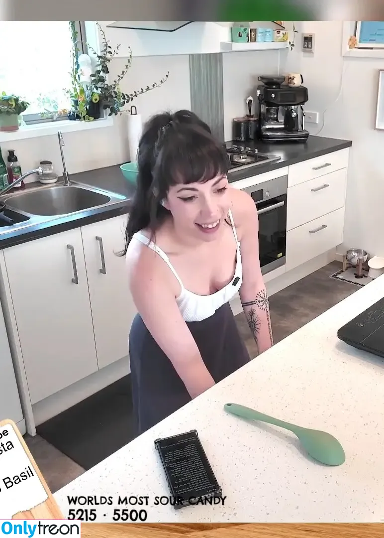 Layna Lazar nude photo #0364 (LaynaLazar)