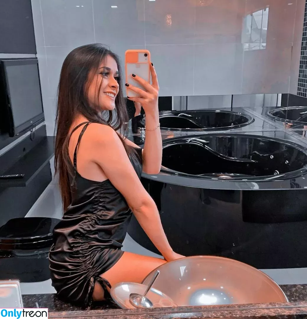 Laysa Gardini голая photo #0005 (laysagardini_)