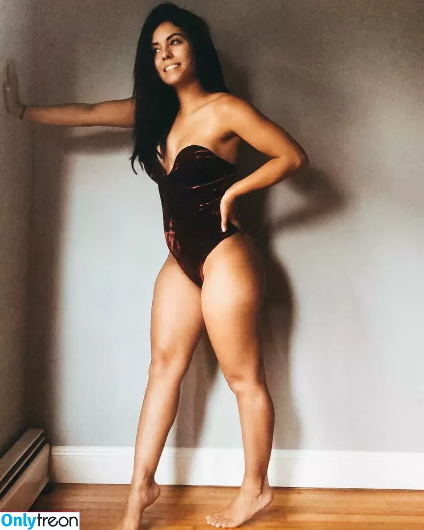 Laysaneto nude photo #0032 (Laysamichelle / Youknowxo / mynameislaysa / u190377325)