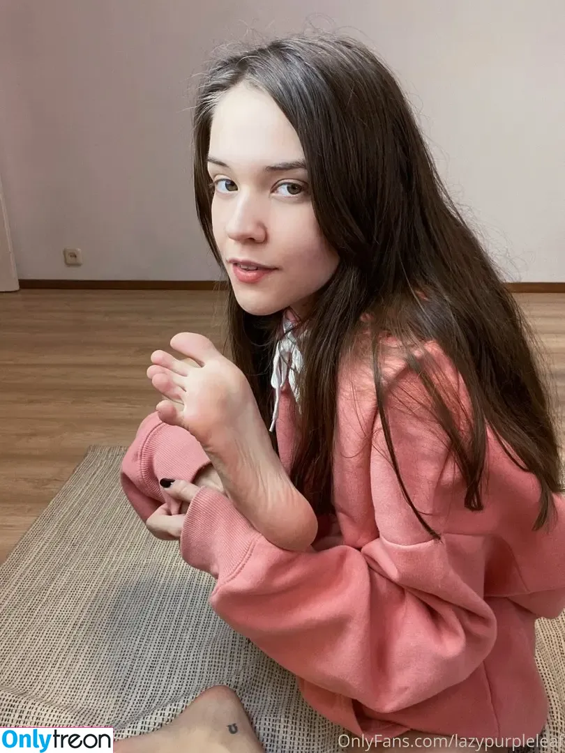Lazypurpleleaf голая photo #0517 (cutestfeetworld)