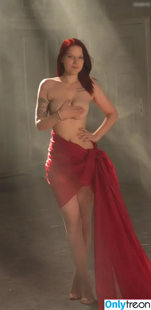 Lea Gruner nude photo #0012 (l.__gnr)