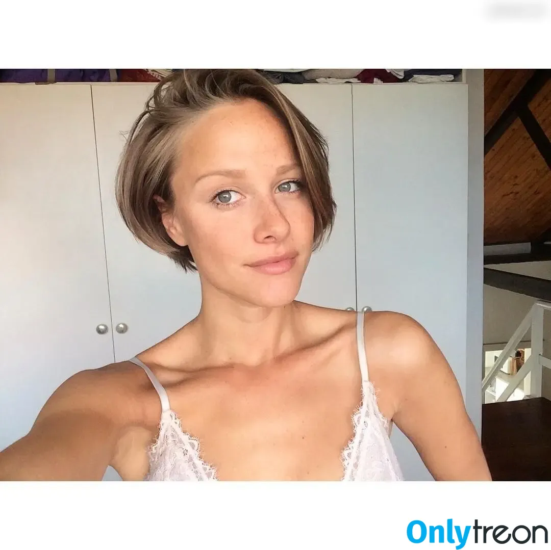 Lea Louisa Wolfram nude photo #0128 (lea.louisa.wolfram)