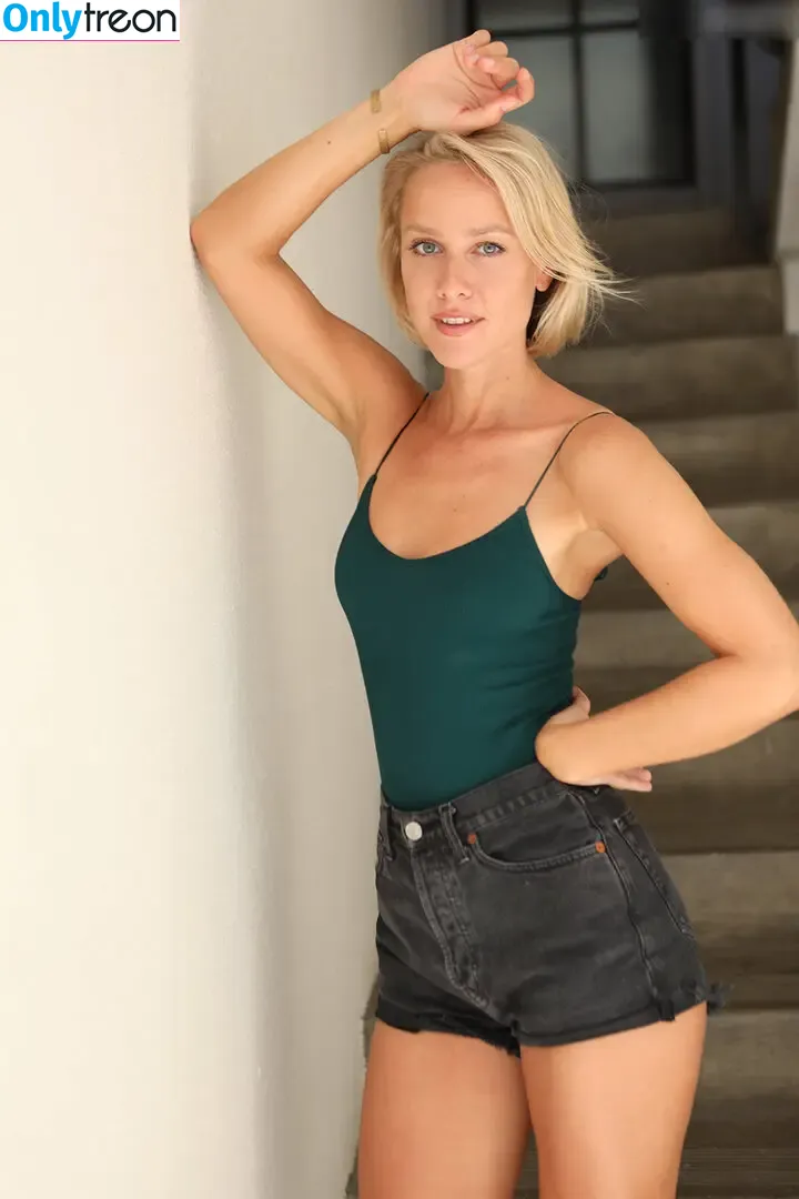 Lea Louisa Wolfram nude photo #0162 (lea.louisa.wolfram)