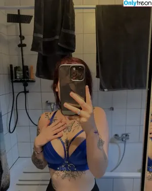  nude photo #0005