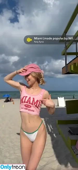 Lea Peach nude photo #1369