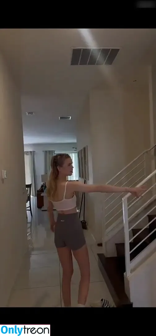 Lea Peach nude photo #1400 (Lea Peach)