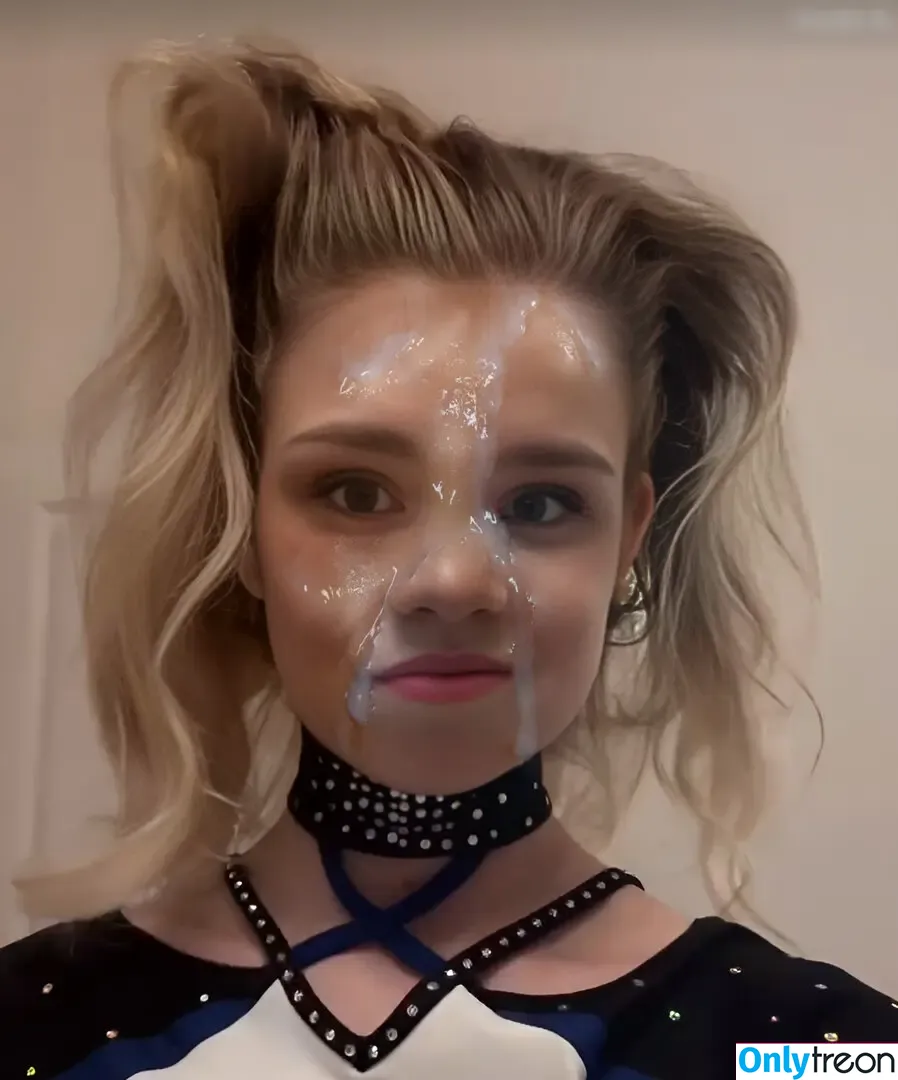 Lea Peach nude photo #1423 (Lea Peach)