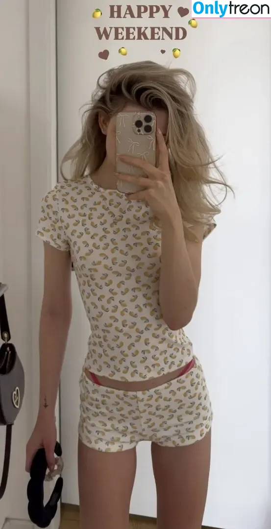 Lea Peach nude photo #1434 (Lea Peach)
