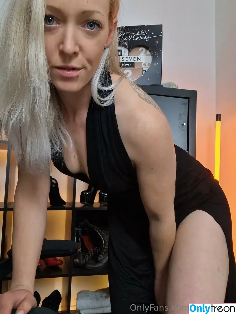 lea_privat nude photo #0069 (lea_privat13)