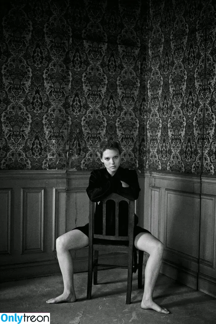 Lea Seydoux nude photo #0123 (leaseydouxfr)