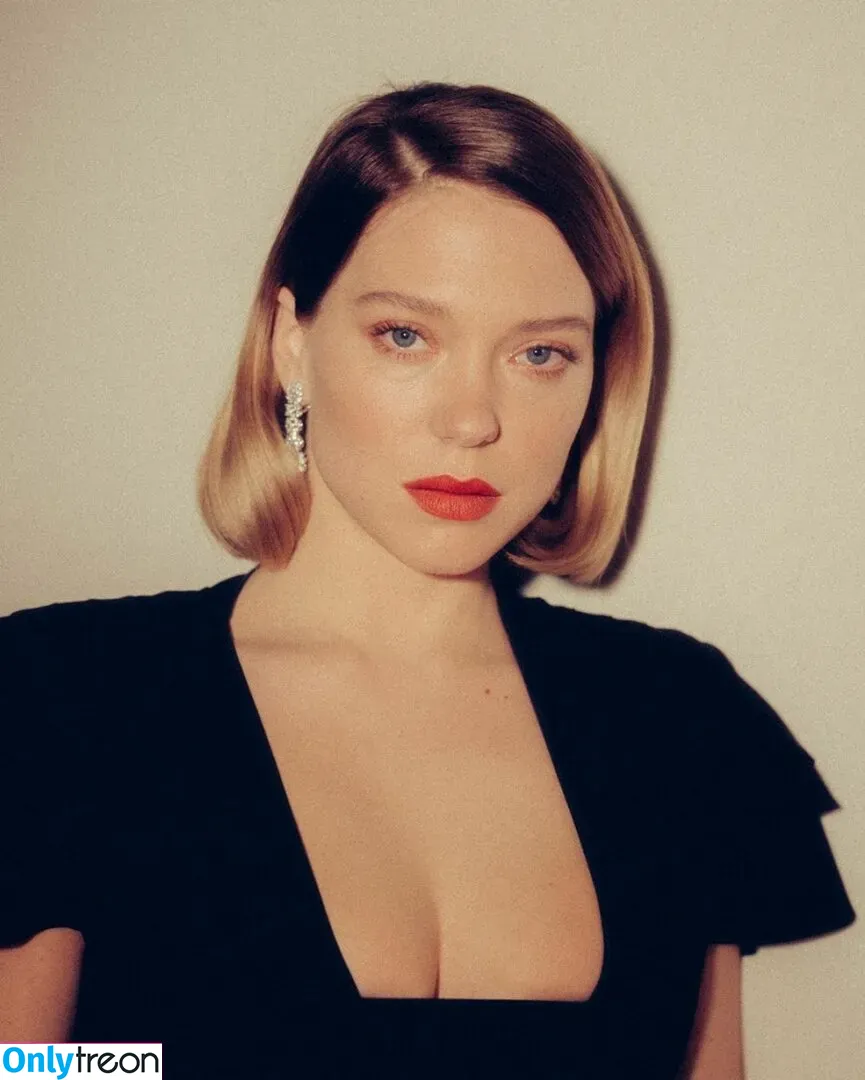 Lea Seydoux nude photo #0189 (leaseydouxfr)