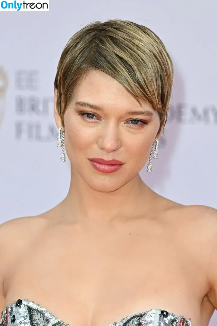 Lea Seydoux nude photo #0309 (leaseydouxfr)