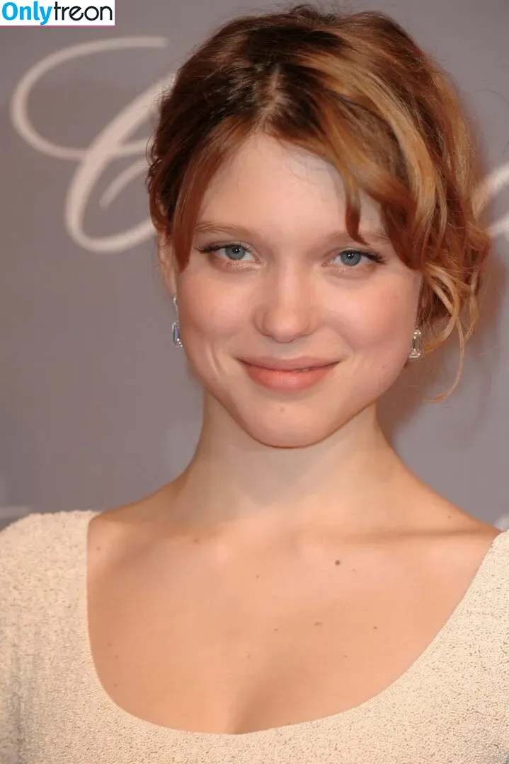 Lea Seydoux nude photo #0361 (leaseydouxfr)