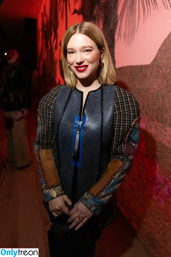 Lea Seydoux голая photo #0372 (leaseydouxfr)