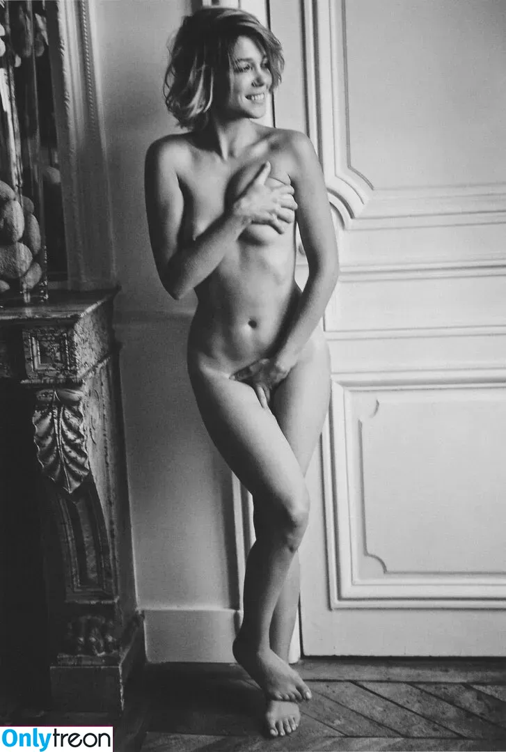 Lea Seydoux nude photo #0421 (leaseydouxfr)