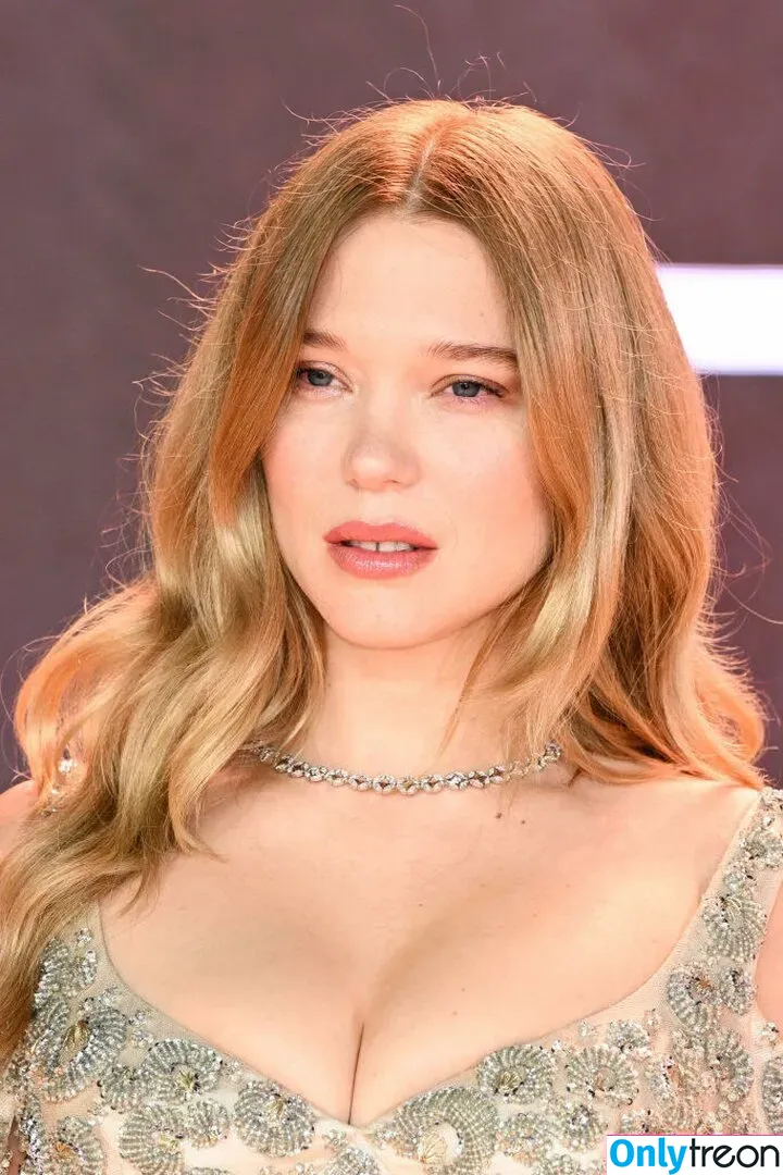 Lea Seydoux голая photo #0502 (leaseydouxfr)