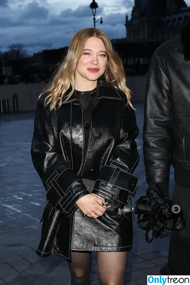 Lea Seydoux голая photo #0575 (leaseydouxfr)