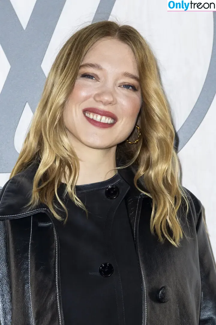 Lea Seydoux голая photo #0581 (leaseydouxfr)