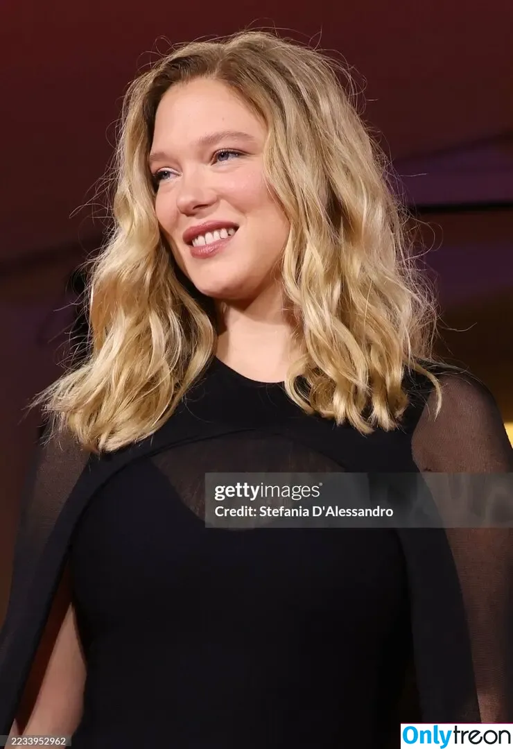 Lea Seydoux nude photo #0752 (leaseydouxfr)
