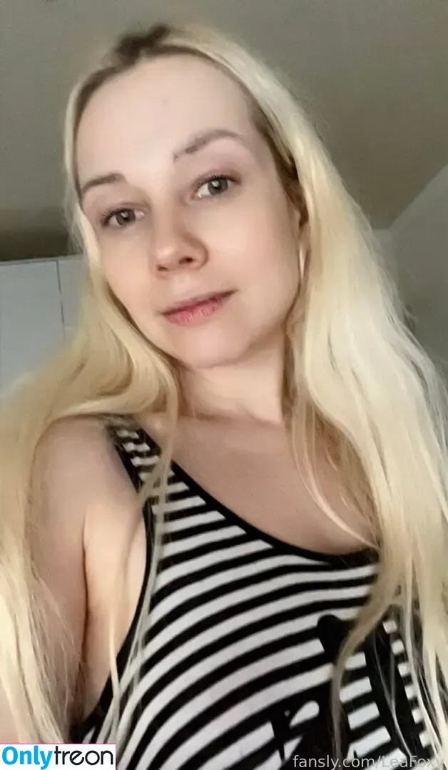 LeaFoxy nude photo #0187 (laroxy_sage)