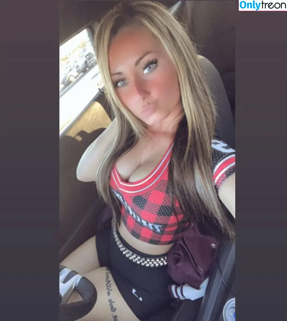 Leah Austin голая photo #0003 (Leah_simpson12 / tattedprincess101)
