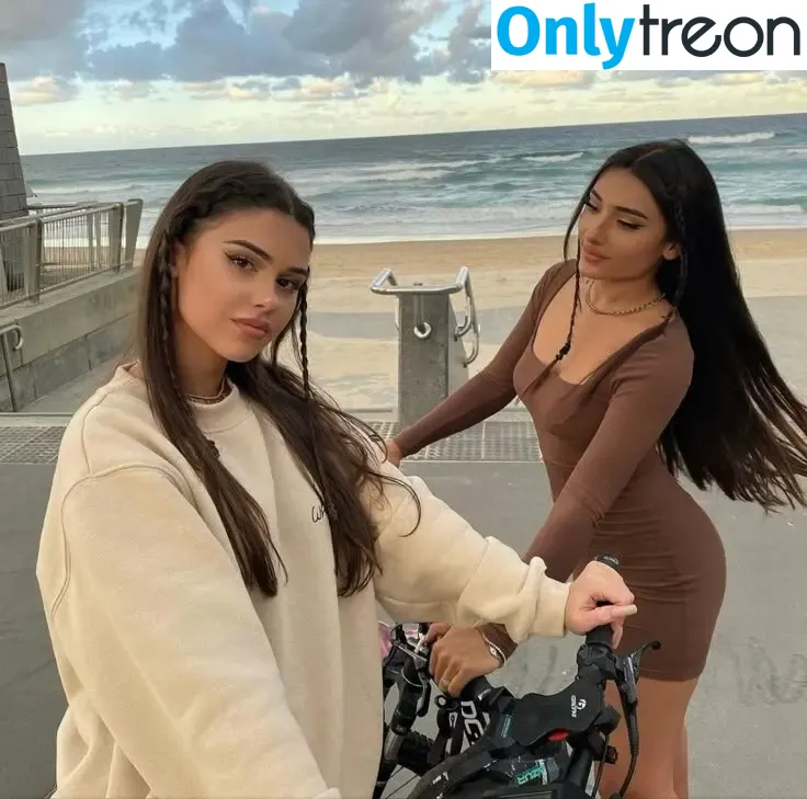 Leah Halton nude photo #1575 (leahhalton_)