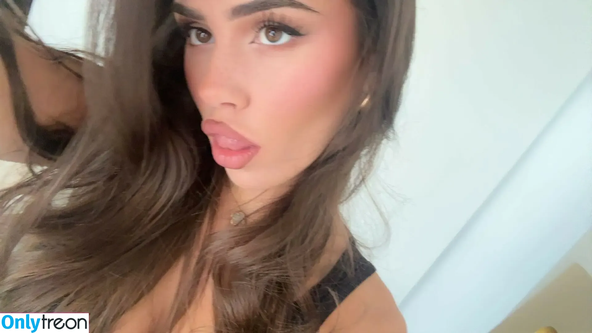 Leah Halton nude photo #1589 (leahhalton_)