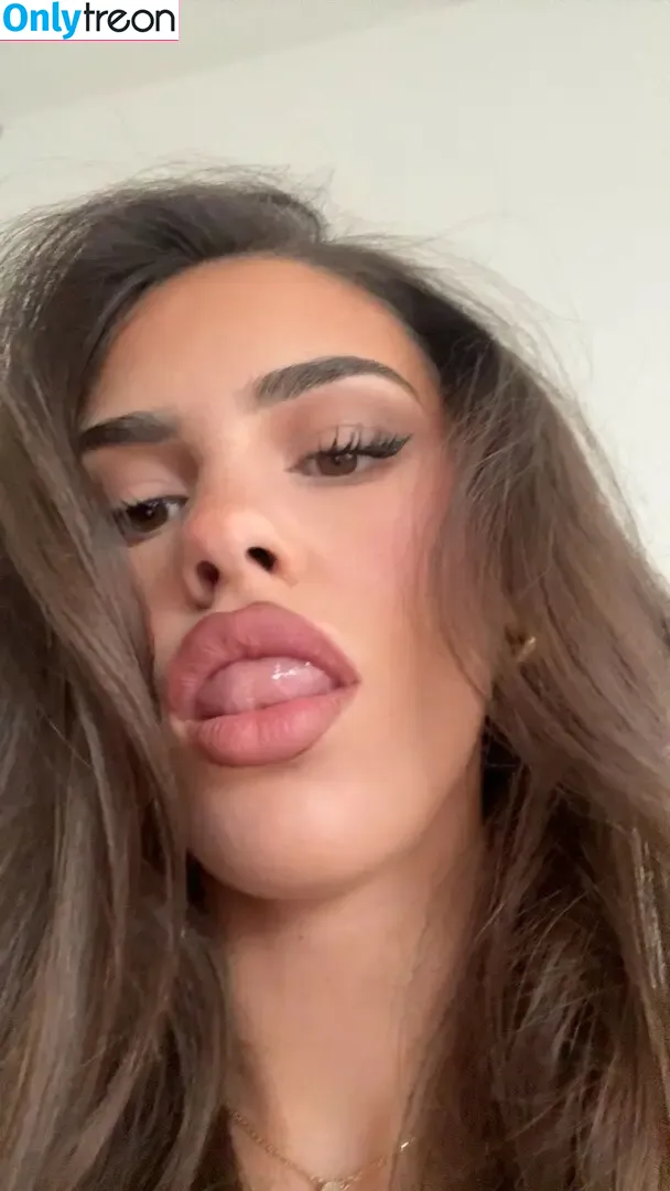 Leah Halton nude photo #1592 (leahhalton_)