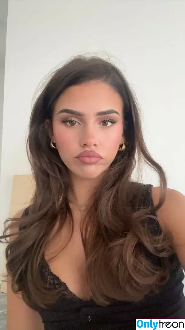 Leah Halton nude photo #1595 (leahhalton_)