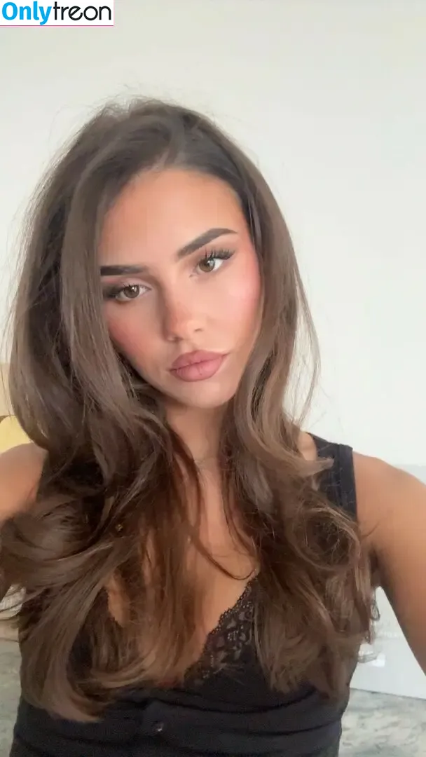 Leah Halton nude photo #1597 (leahhalton_)