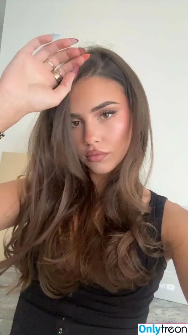 Leah Halton nude photo #1599 (leahhalton_)