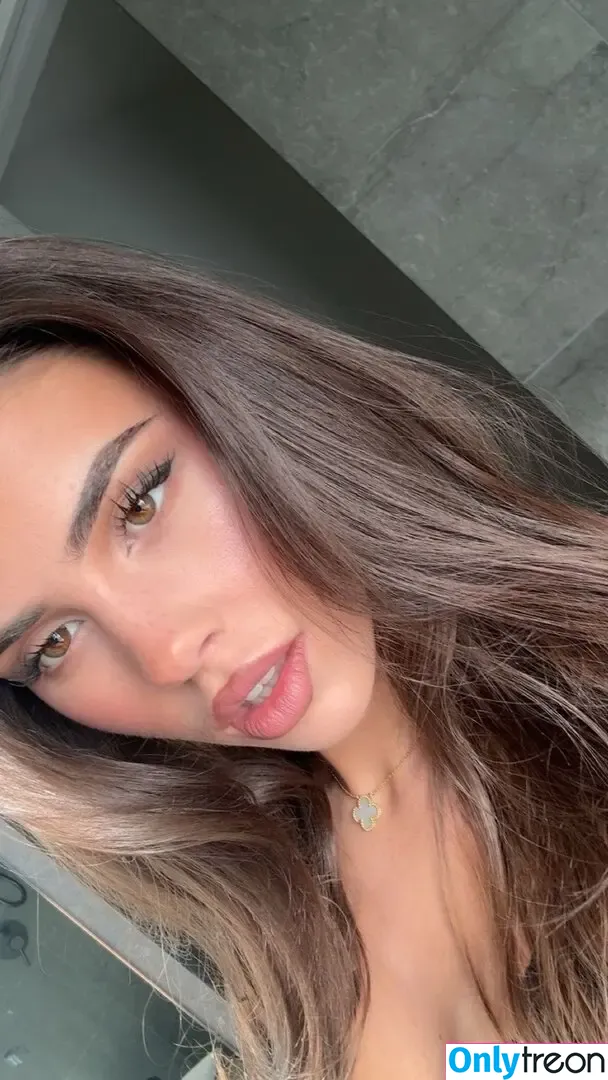 Leah Halton nude photo #1607 (leahhalton_)