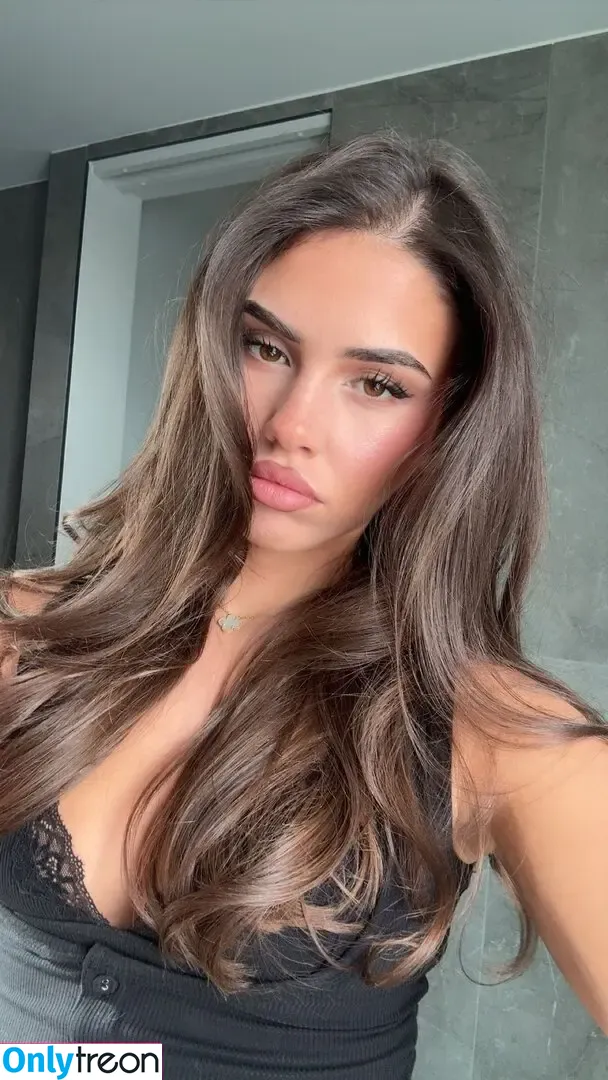 Leah Halton nude photo #1610 (leahhalton_)