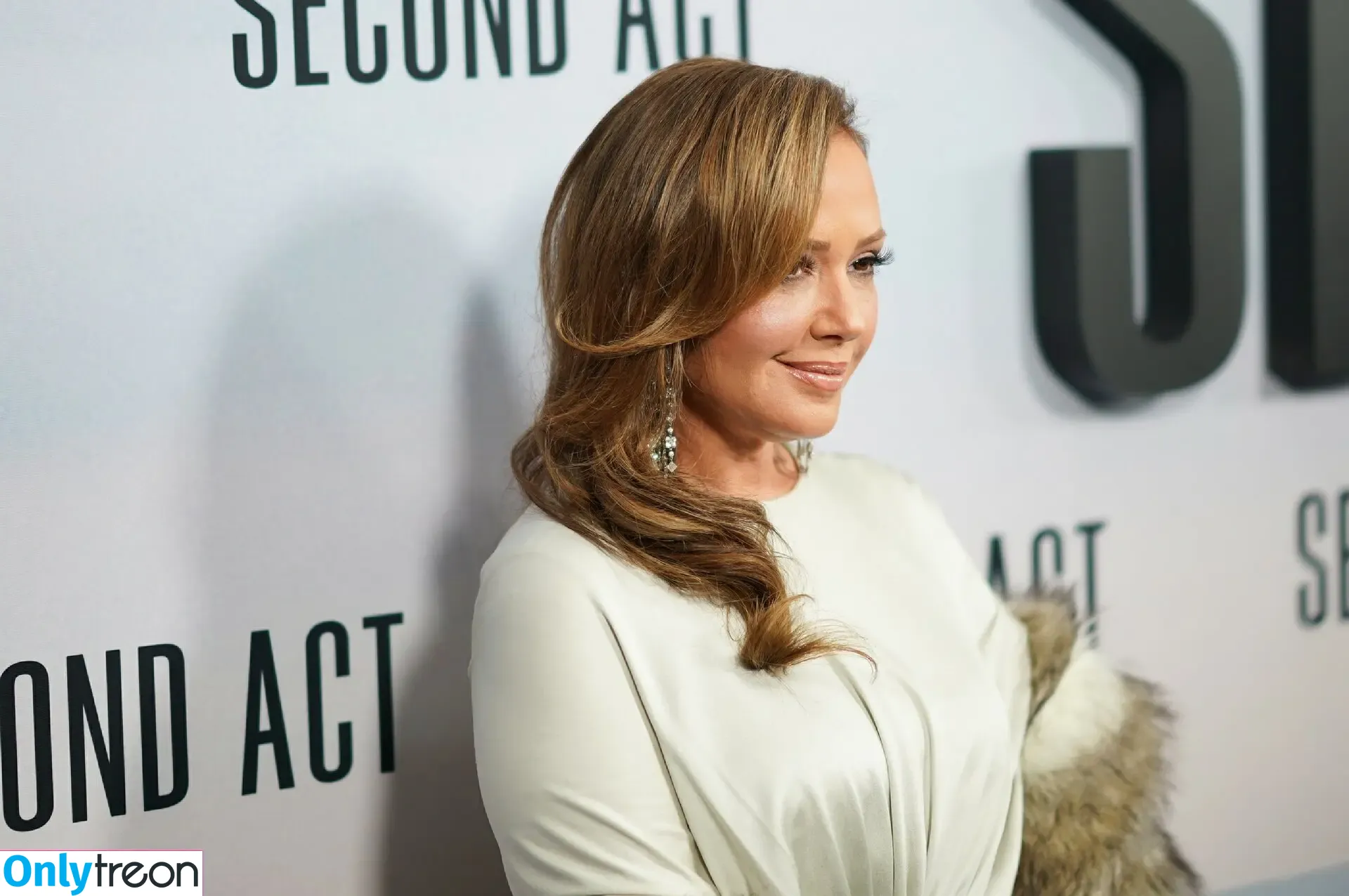 Leah Remini голая photo #0353 (104974539 / leahremini)