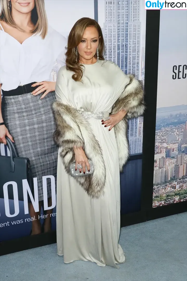 Leah Remini голая photo #0358 (104974539 / leahremini)