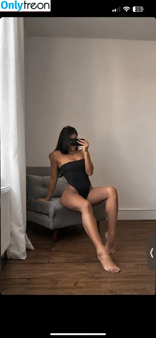 Leah Shutkever nude photo #0031 (shutkeverofficial)
