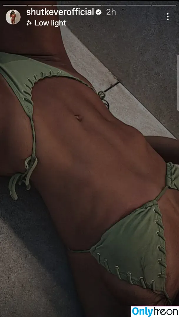 Leah Shutkever nude photo #0228 (shutkeverofficial)