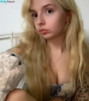 Leahmaggiel_ / leahmogford nude photo #0010