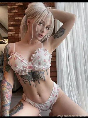 leahmeow / _leah.chan_ nude photo #0163