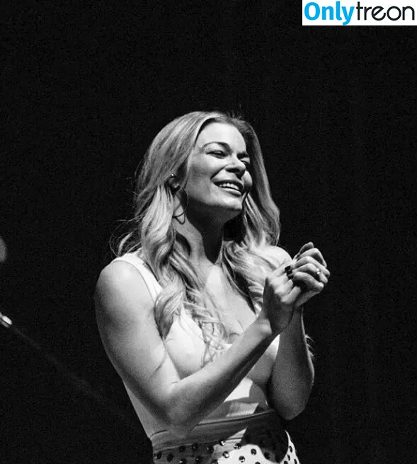 Leann Rimes голая photo #0020 (leannrimes)