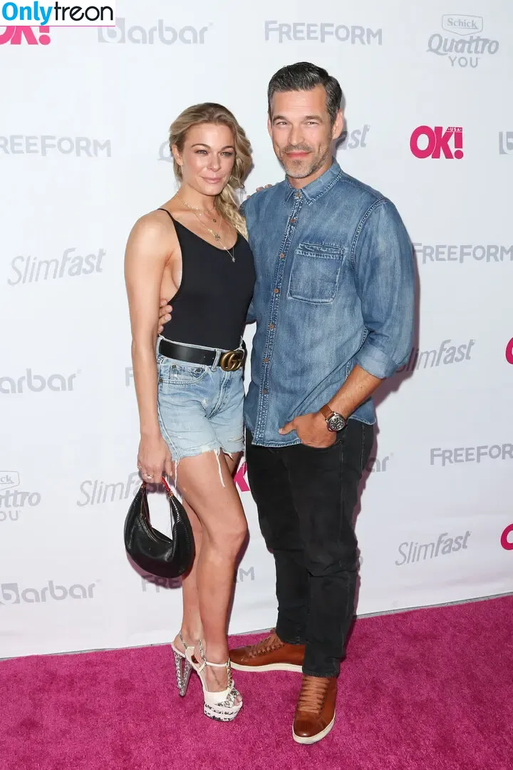 Leann Rimes голая photo #0287 (leannrimes)