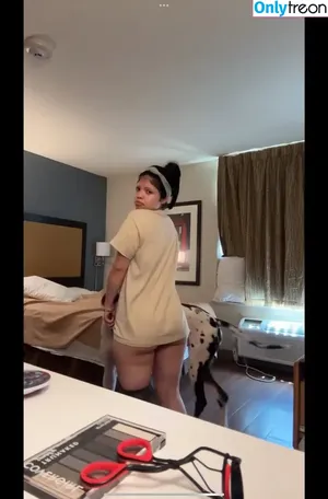 Leannnoriega / hidingfromleann / leann.noriega / leannerose1x / leannmoniquee nude photo #0009