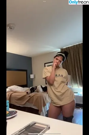 Leannnoriega / hidingfromleann / leann.noriega / leannerose1x / leannmoniquee nude photo #0010