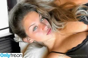 leasanz / leasanzz nude photo #0005