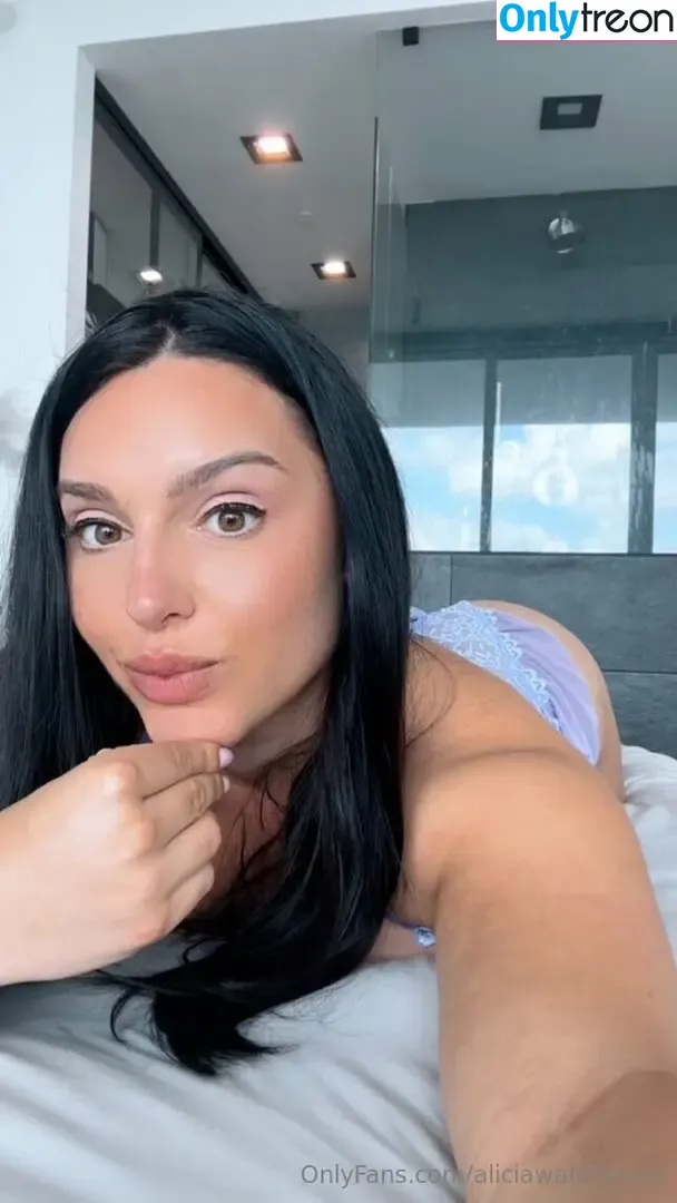 leashwaldvip nude photo #0059 (aliciawaldner)