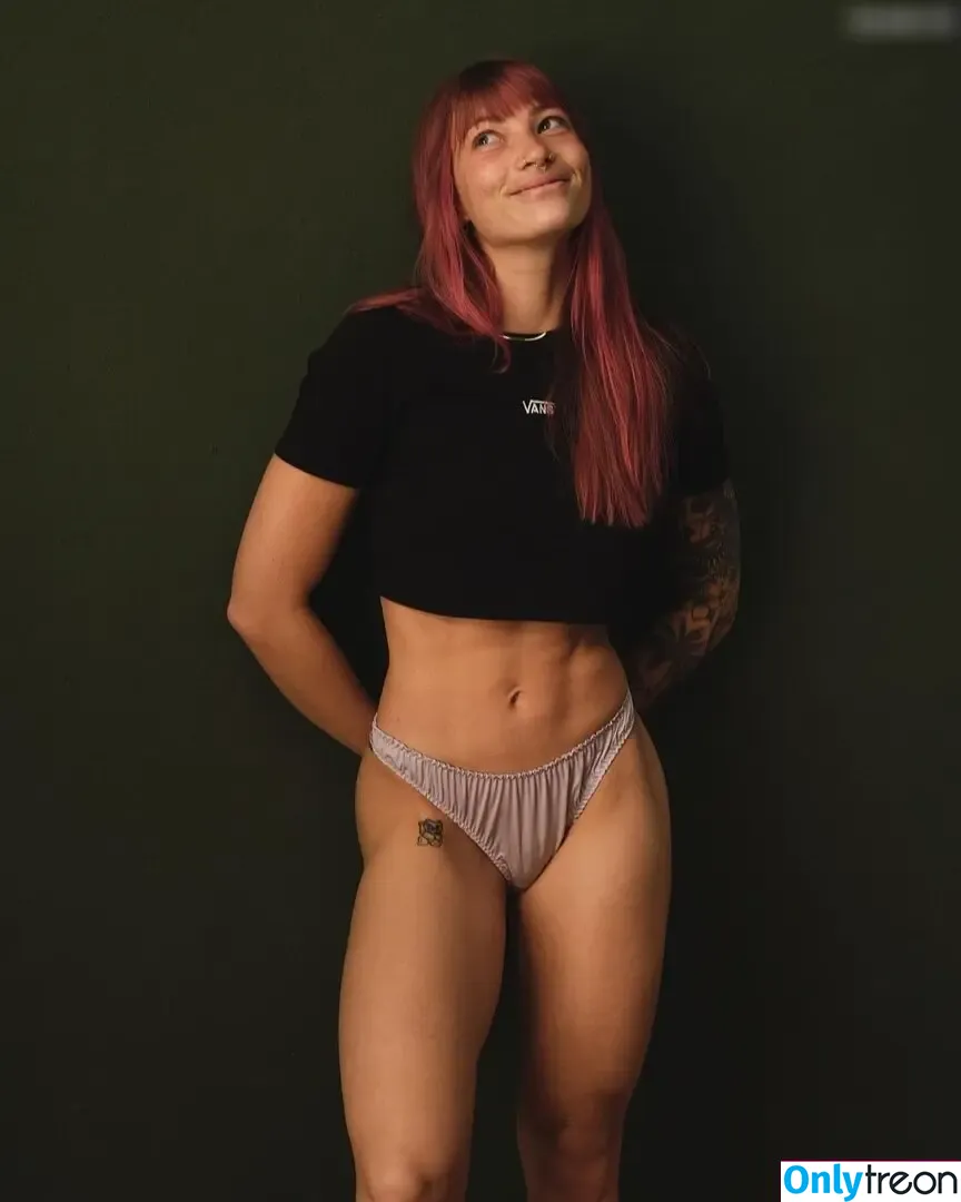 Leawolff nude photo #0013 (dreamsofleana / leawolff__)