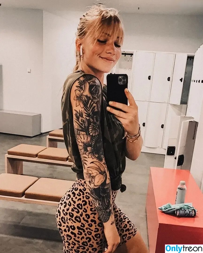 Leawolff nude photo #0075 (dreamsofleana / leawolff__)